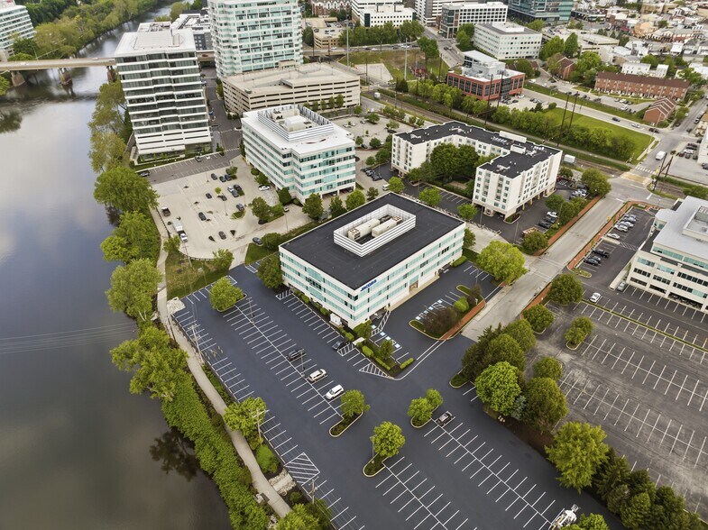 More Photos Of 2 Ash St, Conshohocken Office For Sale