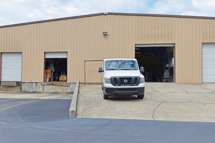 More Photos Of 2180 Stein Dr, Chattanooga Warehouse For Sale