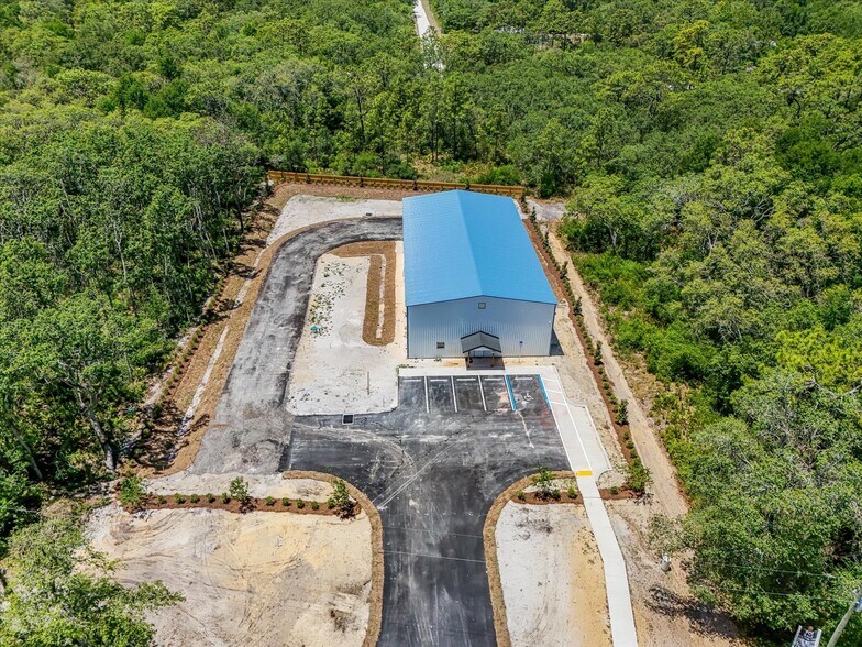 More Photos Of 8037 Treiman Blvd, Webster Warehouse For Sale