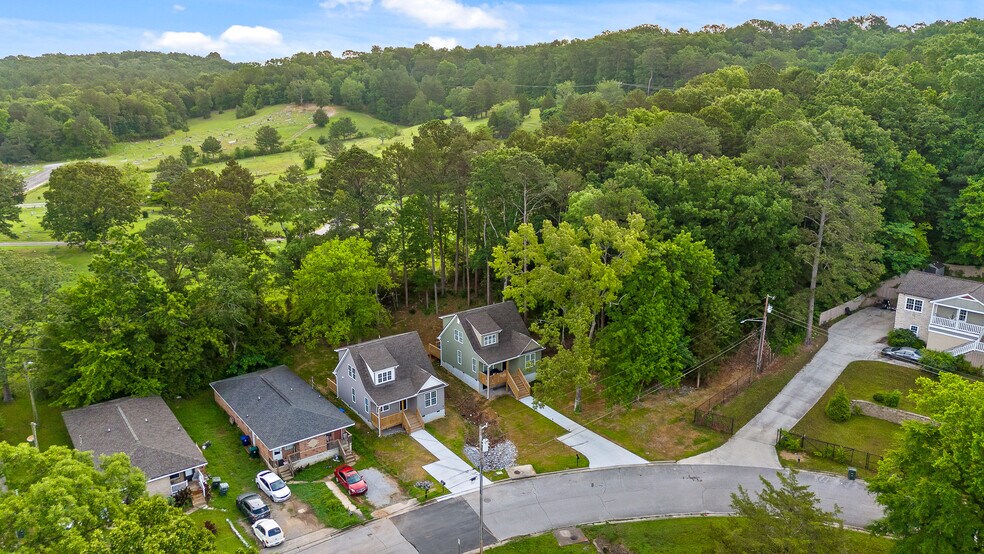 More Photos Of , Chattanooga Specialty For Sale