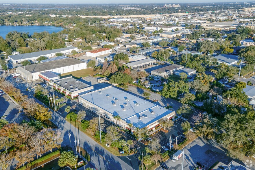 More Photos Of 33 W Pineloch Ave, Orlando Warehouse For Lease
