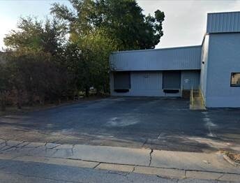 More Photos Of 518 W Roosevelt Ave, Albany Warehouse For Sale