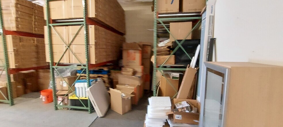 More Photos Of 7399 S Tucson Way, Centennial Flex For Lease