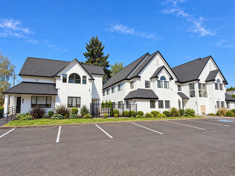 Primary Photo Of 8513-8515 NE Hazel Dell Ave, Vancouver Medical For Sale