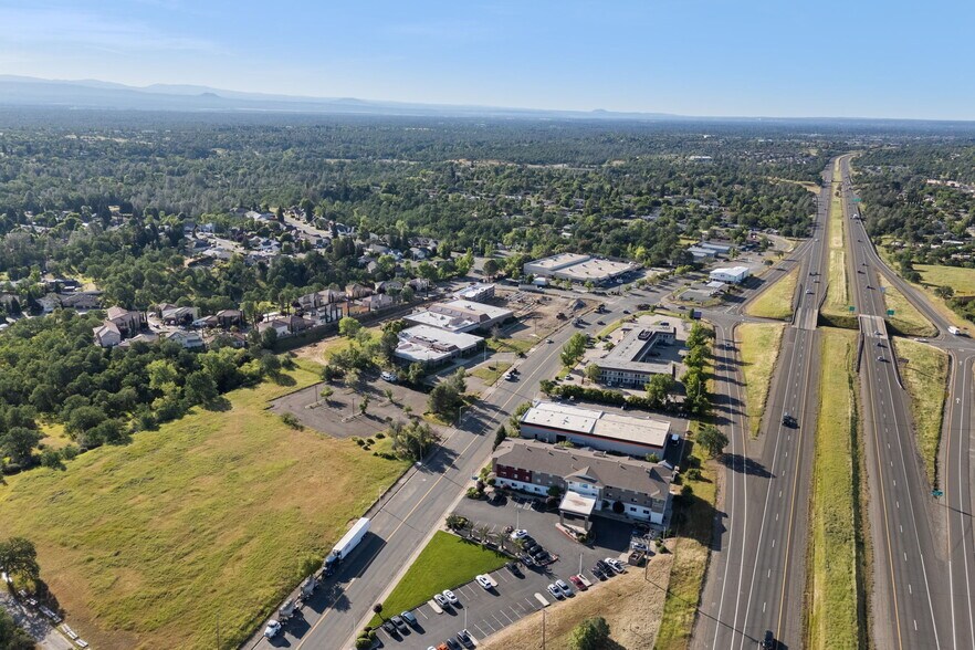 More Photos Of 1101 Twin View Blvd, Redding Service Station For Sale