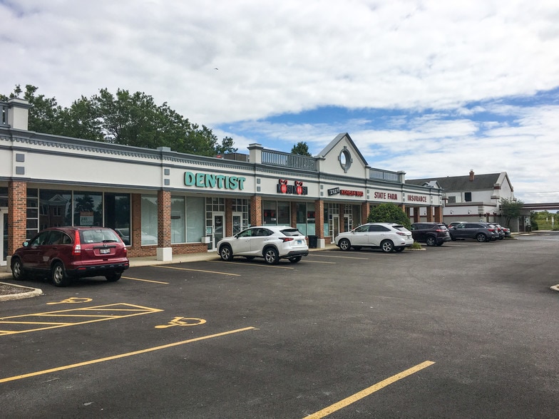 More Photos Of 1125-1145 Milwaukee Ave, Riverwoods Unknown For Lease