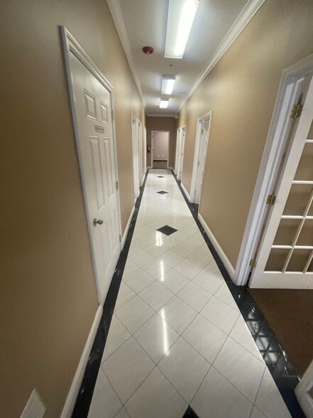 More Photos Of 180 Ferry St, Newark Storefront Retail Office For Lease