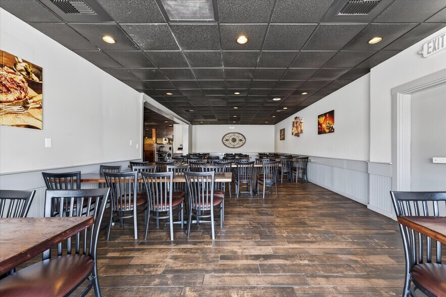 More Photos Of 4000 Fort Campbell Blvd, Hopkinsville Restaurant For Sale