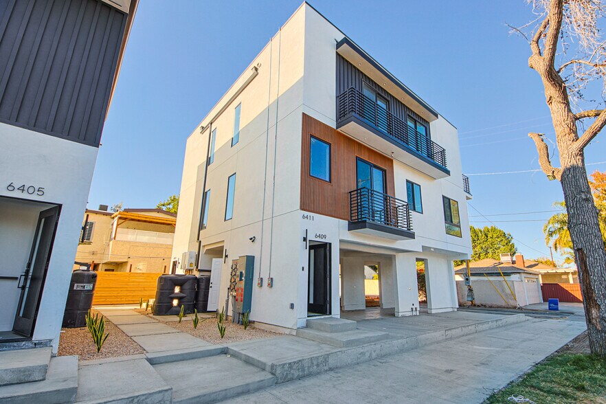 More Photos Of 6401 Odessa Ave, Lake Balboa Multifamily For Sale