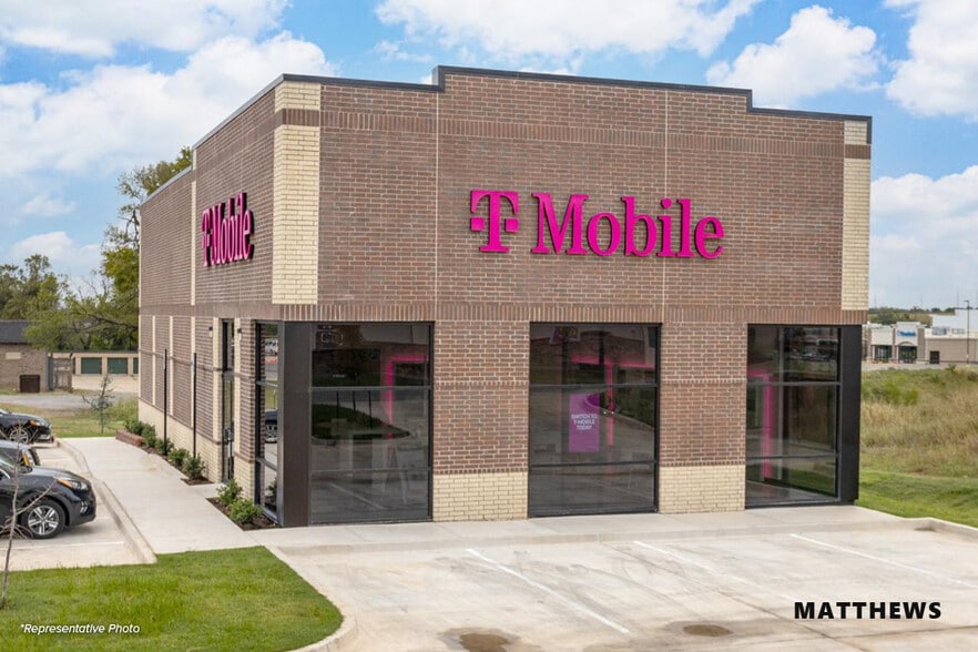 Primary Photo Of 1008 S State St, Clarksdale Storefront For Sale