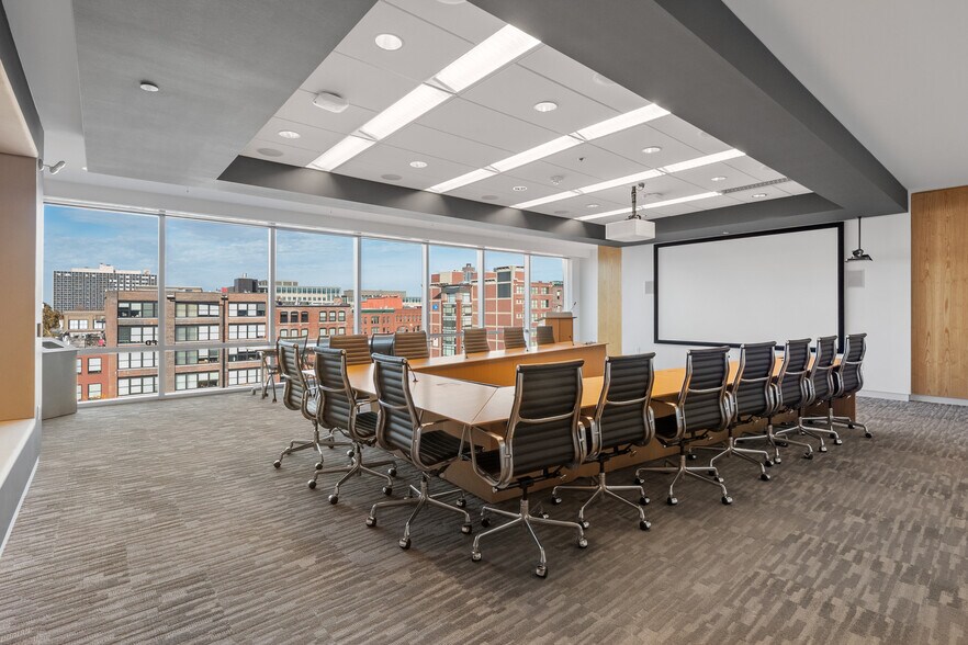 More Photos Of 210 W 10th St, Kansas City Office For Lease