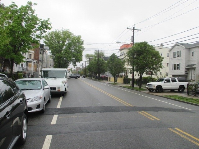 More Photos Of 493-495 Irvine Turner Blvd, Newark Multifamily For Sale