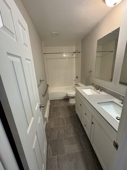 More Photos Of 3043 17th Ave, Longmont Apartments For Sale