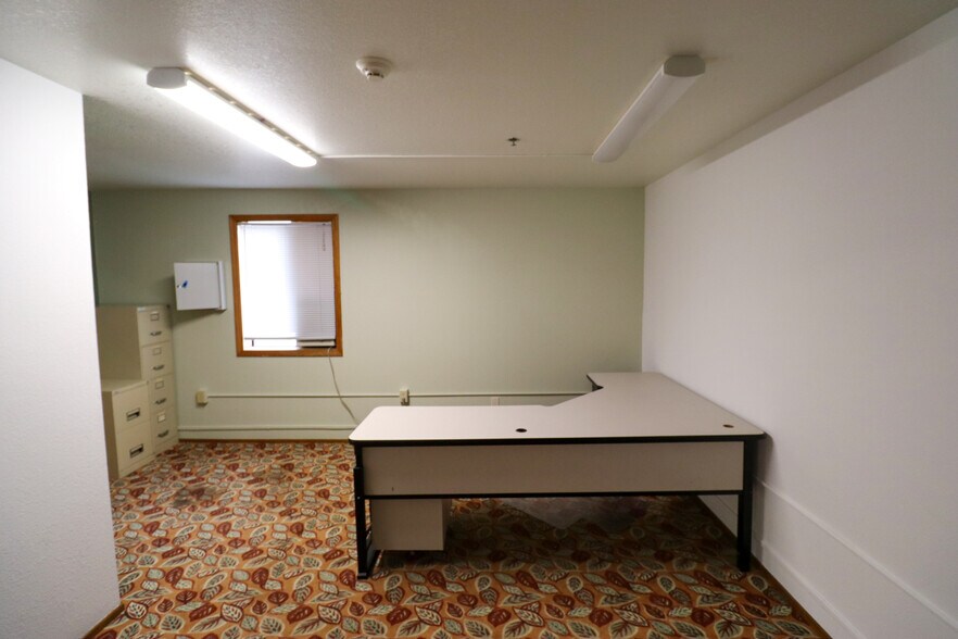 More Photos Of 3692 Hickory Ave, Eugene Healthcare For Sale