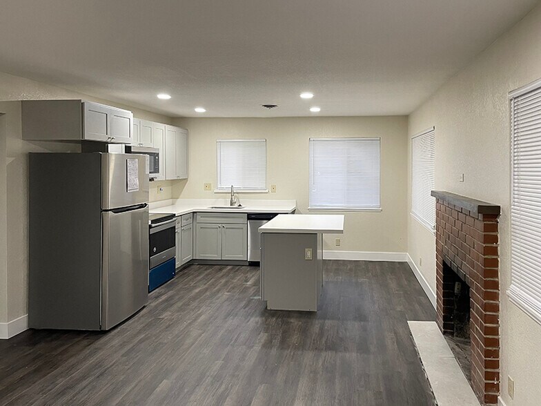 More Photos Of 673 James Ave, South Lake Tahoe Apartments For Sale