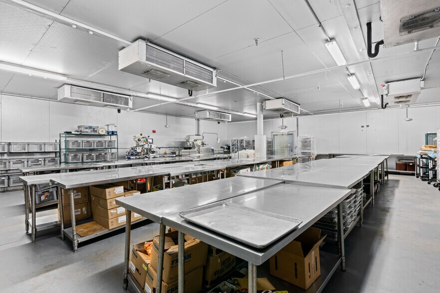 More Photos Of 5150 N State Road 7, North Lauderdale Refrigeration Cold Storage For Lease