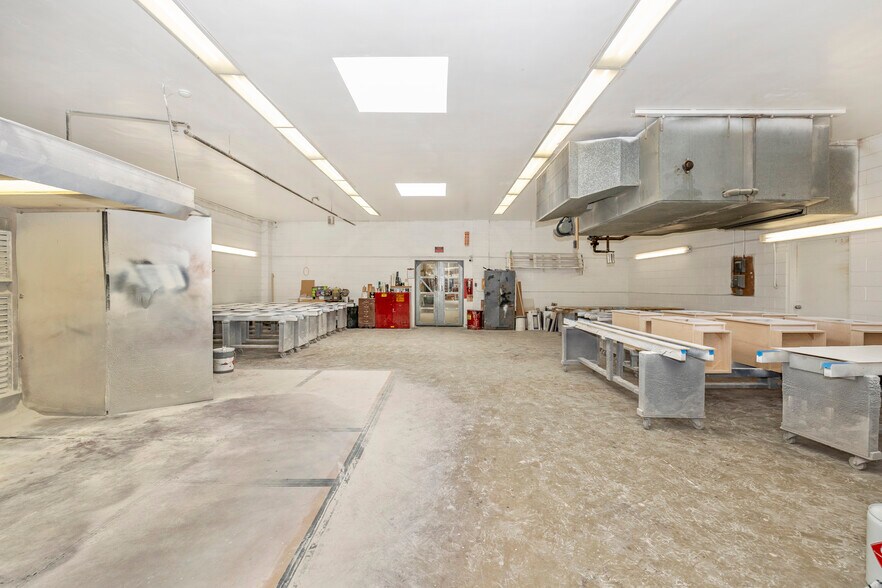 More Photos Of 18001 Sellman Rd, Dickerson Light Manufacturing For Sale