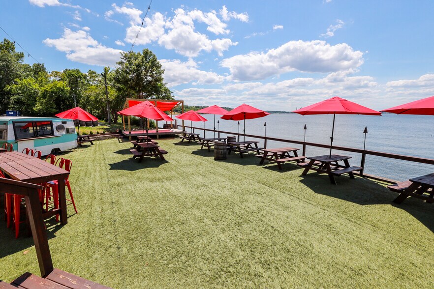 More Photos Of 700 Jordan Point Rd, Hopewell Restaurant For Sale