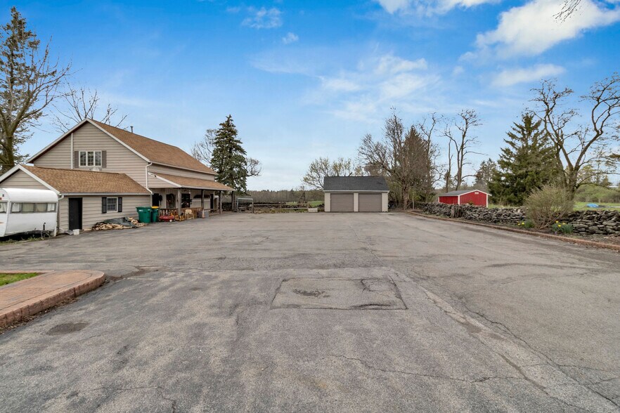 More Photos Of 9060 Main St, Clarence Storefront Retail Residential For Sale