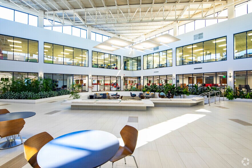 More Photos Of 3407 W Martin Luther King Blvd, Tampa Office For Lease