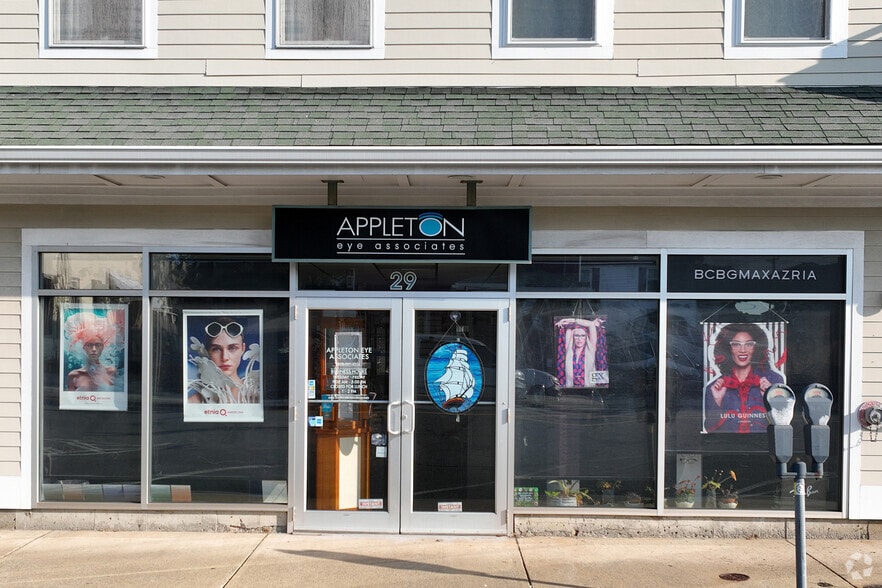 More Photos Of 29 Railroad Ave, Gloucester Storefront For Sale
