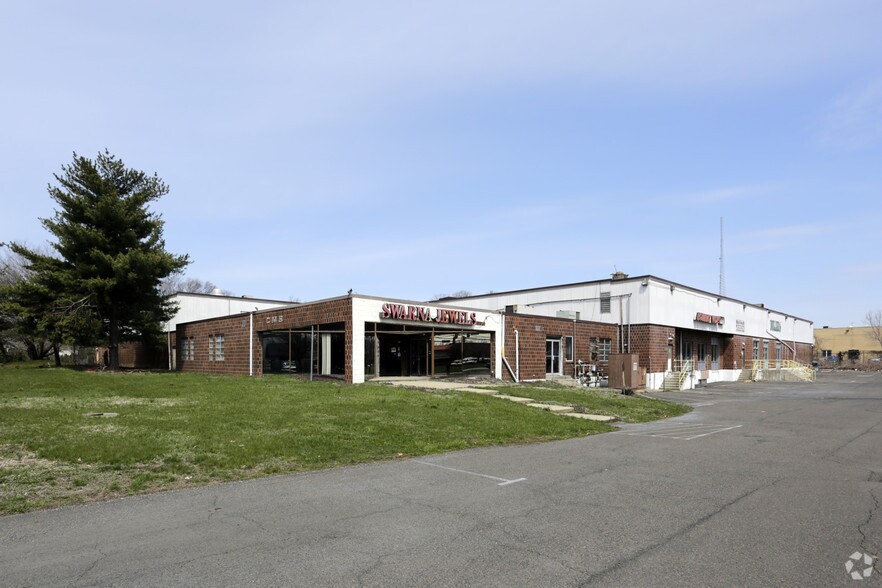 More Photos Of 3300 State Rd, Bensalem Manufacturing For Lease