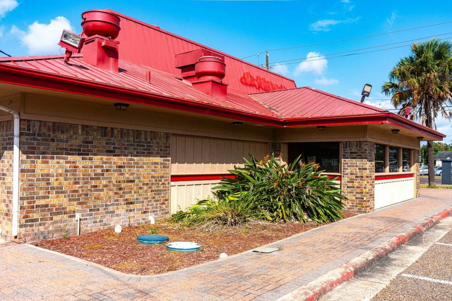 More Photos Of 1200 International Blvd, Brownsville General Retail For Sale