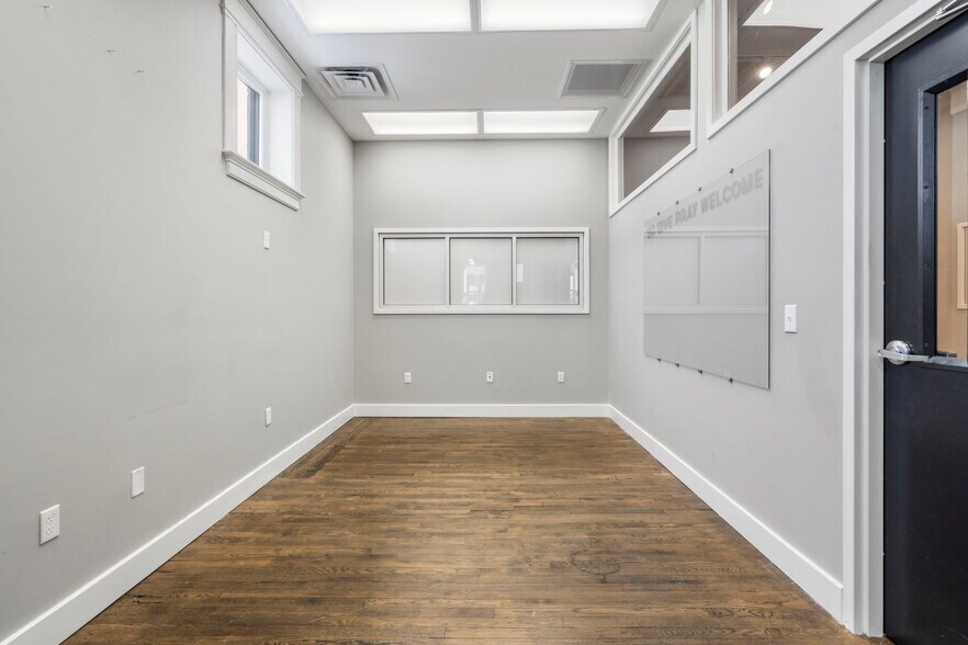 More Photos Of 429-431 N Boonville Ave, Springfield General Retail For Lease