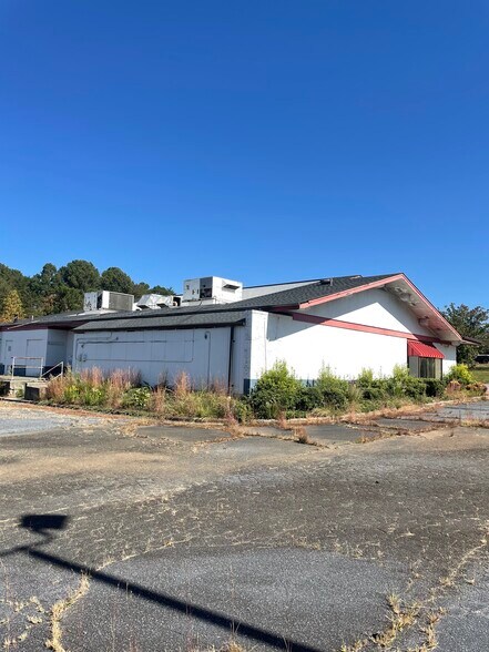 More Photos Of 3352 15th Avenue Blvd SE, Conover Restaurant For Sale