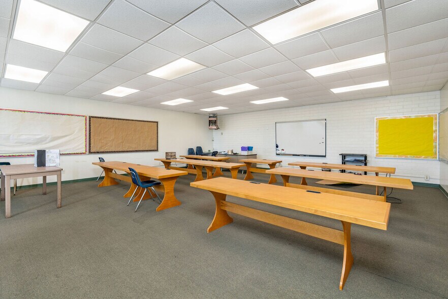 More Photos Of 4755 130th st, Hawthorne Schools For Lease