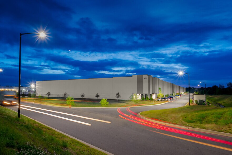 More Photos Of 901 Victor Hill Rd, Greer Distribution For Lease