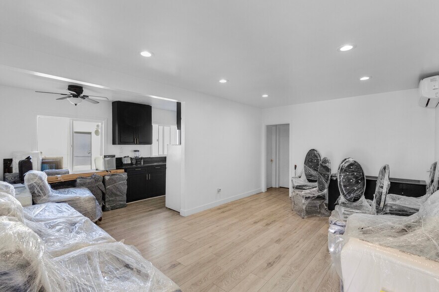 More Photos Of 7151-7157 Foothill Blvd, Tujunga Auto Repair For Sale