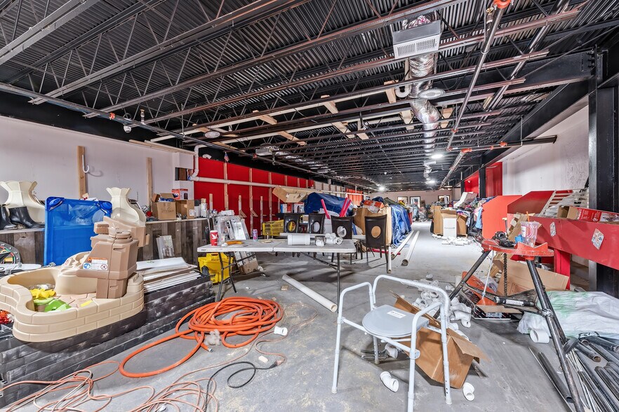 More Photos Of 145-555 Hamilton St, Allentown Showroom For Lease