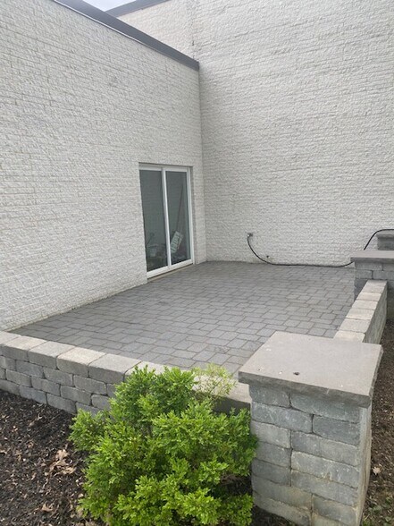 More Photos Of 8420 South Ave, Youngstown Manufacturing For Sale