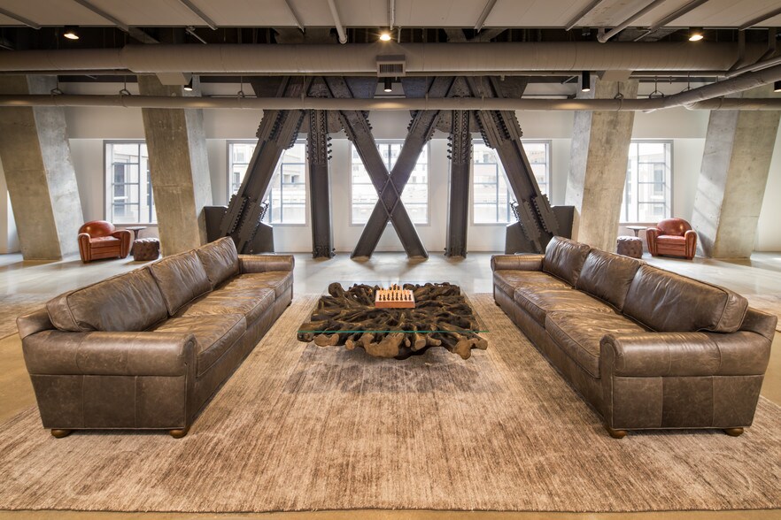 More Photos Of 1735 Market St, Philadelphia Office For Lease