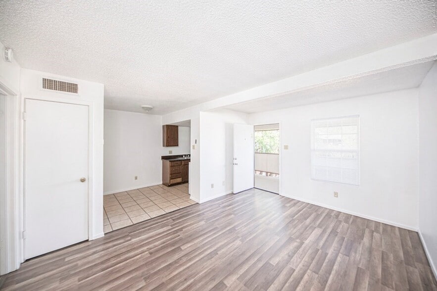 More Photos Of 1449 John Ben Shepperd Pky, Odessa Apartments For Sale