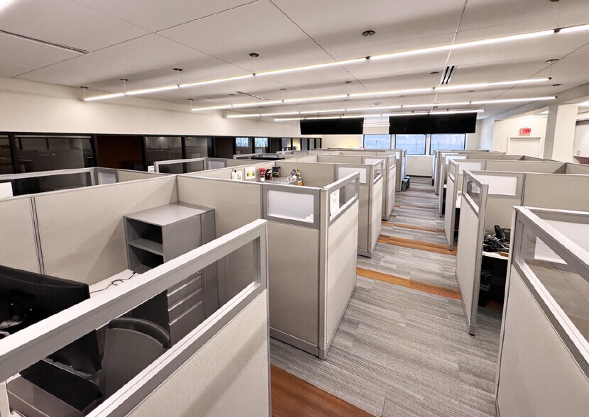 More Photos Of 4208 Balloon Park Rd NE, Albuquerque Flex For Sale