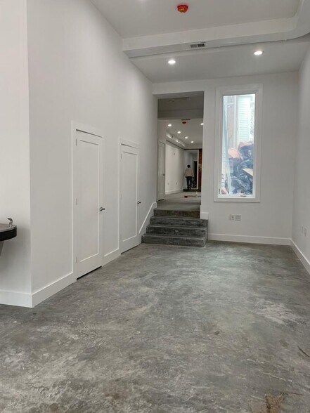 More Photos Of 515 11th St SE, Washington Storefront Retail Office For Sale