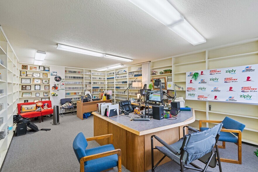 More Photos Of 340 Central Ave, Coos Bay Medical For Sale