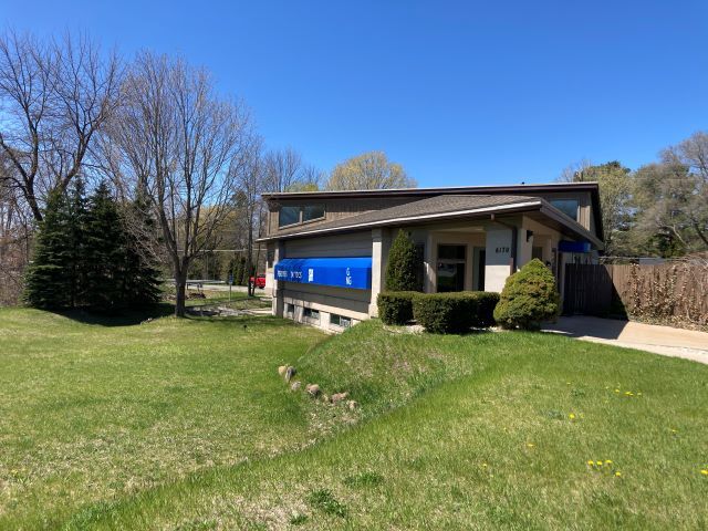 Primary Photo Of 6170 N US 31 Hwy, Williamsburg Storefront Retail Office For Lease