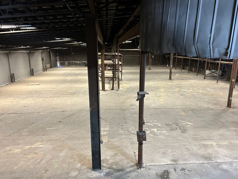 More Photos Of 3002 Arizona Ave, Norfolk Warehouse For Sale