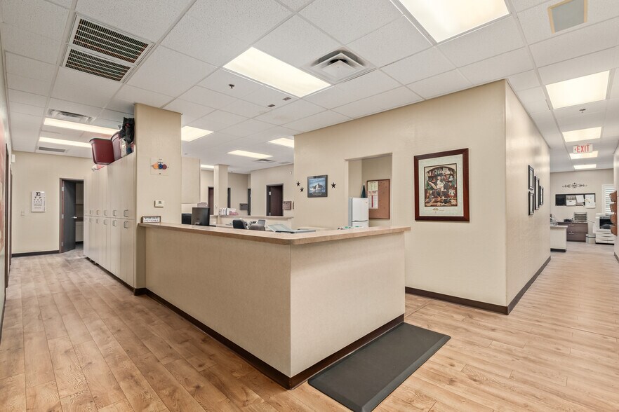 More Photos Of 6840 E Brown Rd, Mesa Medical For Sale