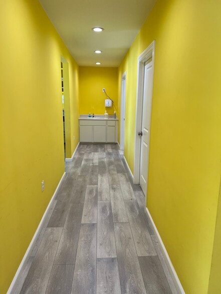 More Photos Of 1143 N Lake Ave, Pasadena Medical For Lease