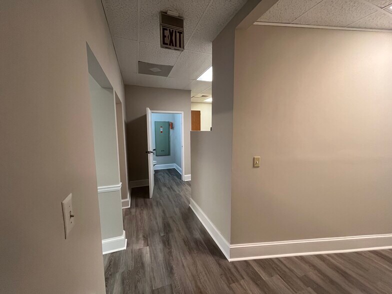 More Photos Of 685 Thornton Way, Lithia Springs Unknown For Lease