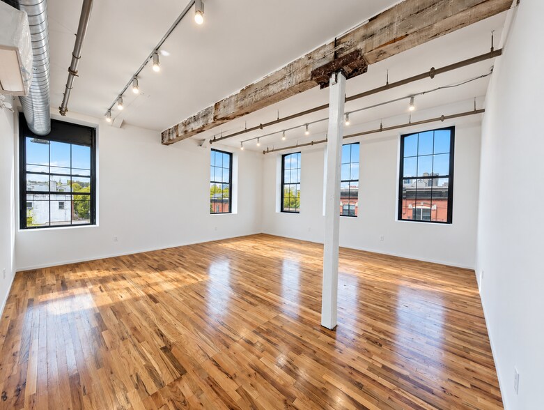 More Photos Of 64 3rd St, Brooklyn Storefront For Lease
