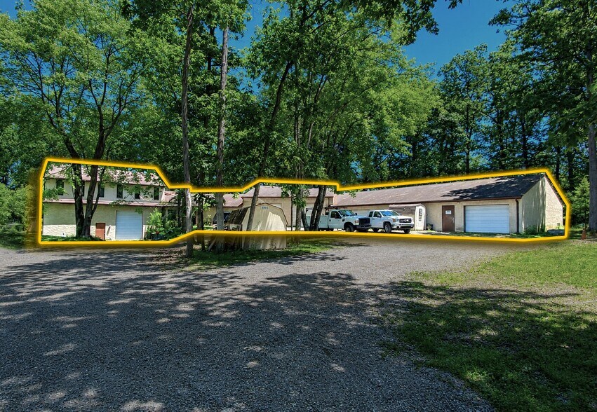 Primary Photo Of 114 Airport Rd, Pottstown Flex For Sale