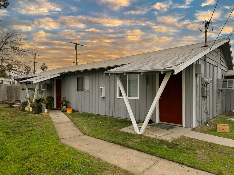 More Photos Of 6860 Walnut Ave, Winton Apartments For Sale