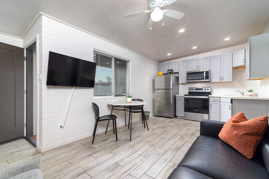 More Photos Of 914 S Kenwood Cir, Tempe Apartments For Sale