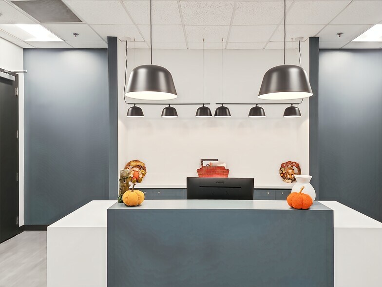 More Photos Of 330 Crossing Blvd, Orange Park Coworking Space