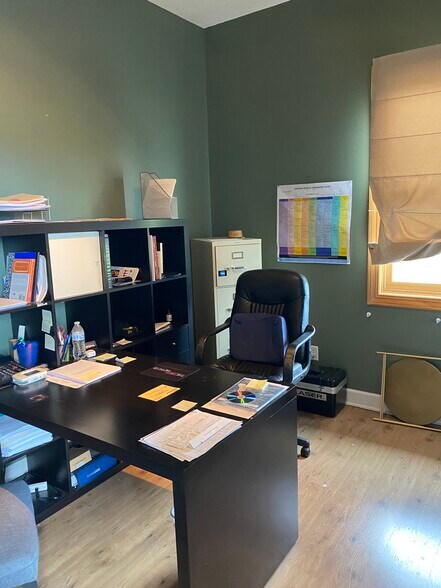 More Photos Of 350 SW Greenwich Dr, Lee's Summit Storefront Retail Office For Sale